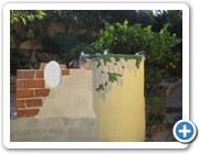 Terrassenwand von der Poolseite